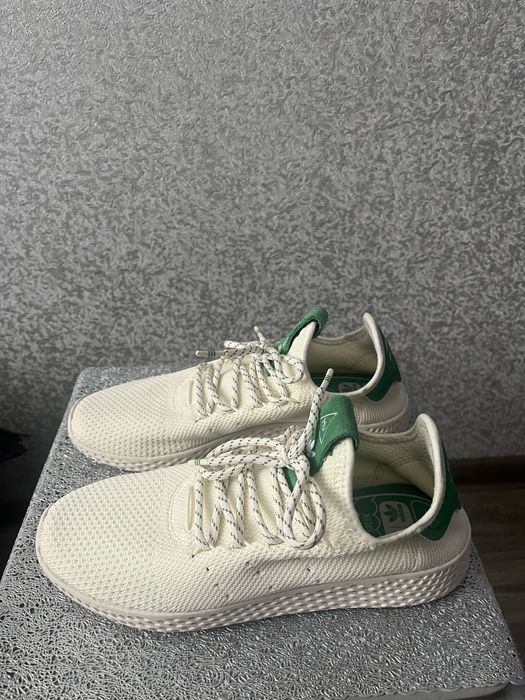 ADIDAS  TENNIS HU  38 2/3 розмір