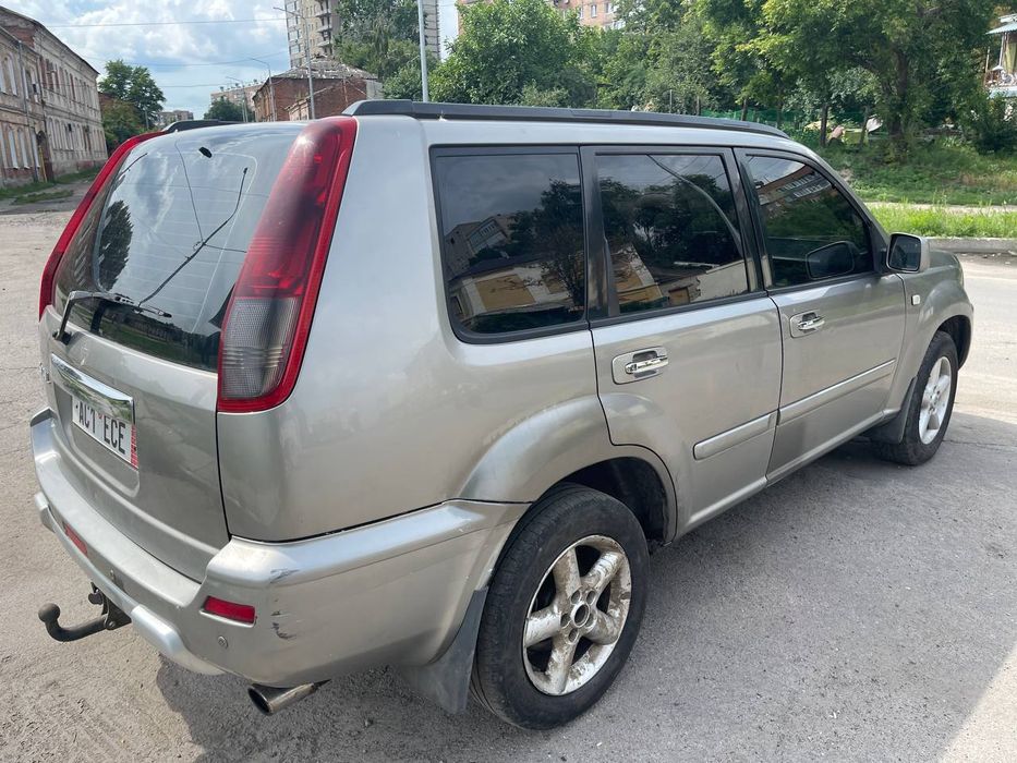 Nissan Xtrail 2,5 Дизель ( Ніссан Ікстрейл) 2004 рік Повний привід 4Х4 Гарне авто