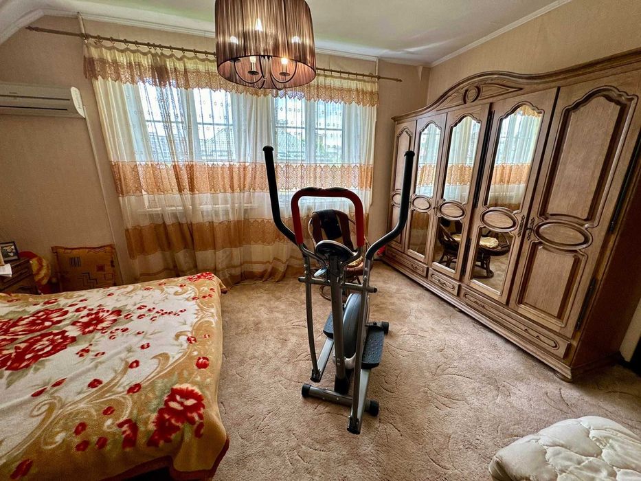 Продається ексклюзивний будинок,335 кв.м