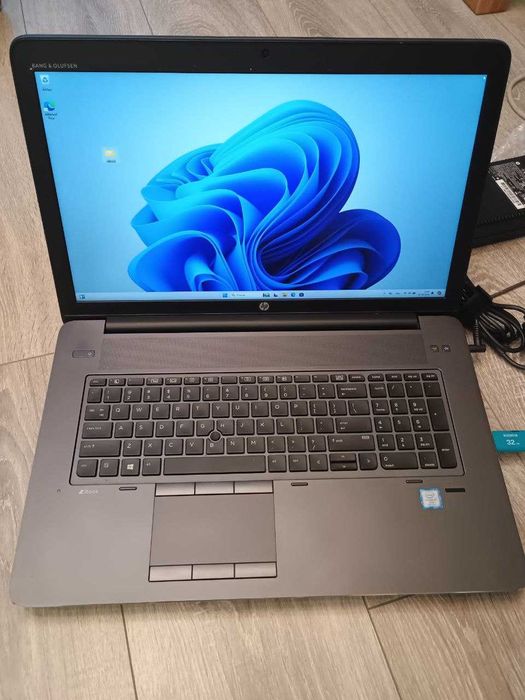 HP Zbook 17 g4 i7-7820HQ\16gb\Quadro m1200 4gb\256 SSD FHD