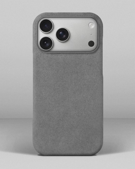 Світло-сірий чохол з алькантари для iPhone 17 Pro Max