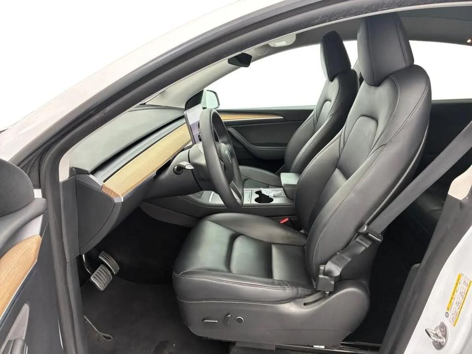 Tesla Model Y RWD