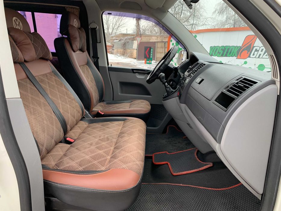 Volkswagen Transporter 1.9 TDI Пассажир 2007 год.