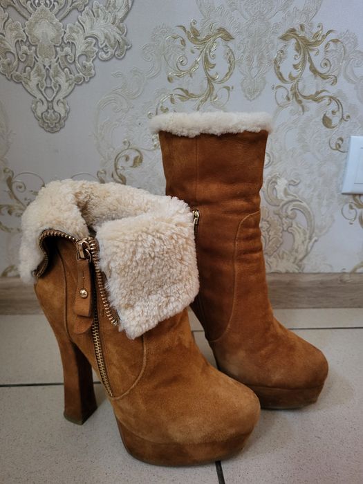 Зимове,замшеве взуття на підбора Glossi