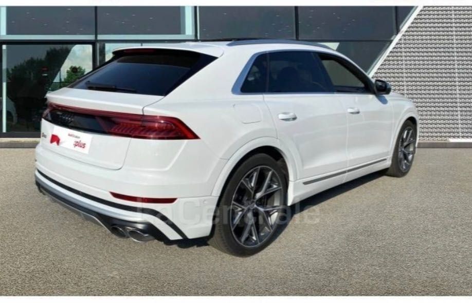 Audi Sq8 branca full