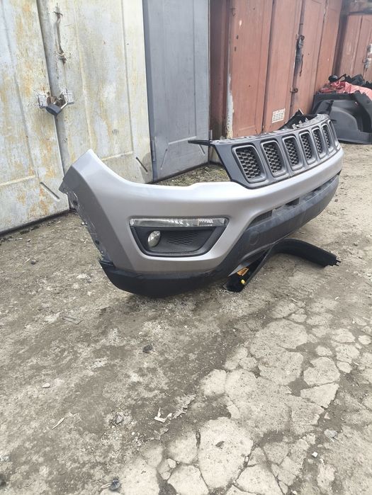 БАМПЕР передній JEEP COMPASS TRAILHAWK комплектний цілий Prm червоний