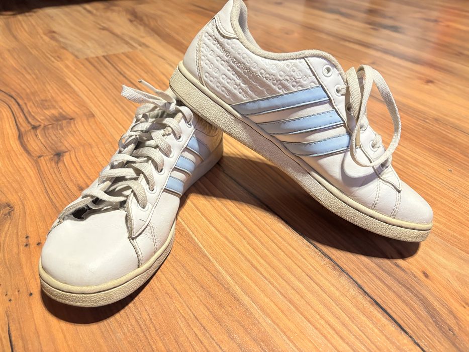 Białe adidasy,trampki