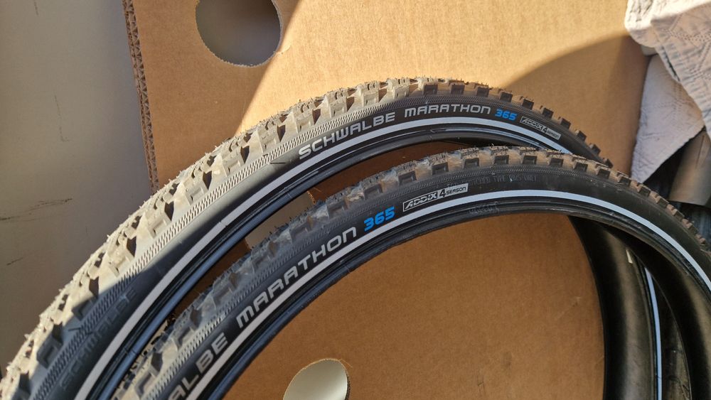 Dwie jak nowe opony Schwalbe Marathon  365 addix 28x2.0 zimowe  ebike