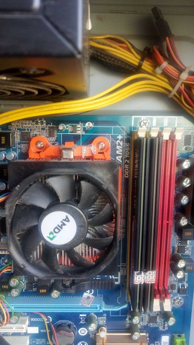 Материнская плата Socket AM2+.Процессор AMD Athlon II X2.