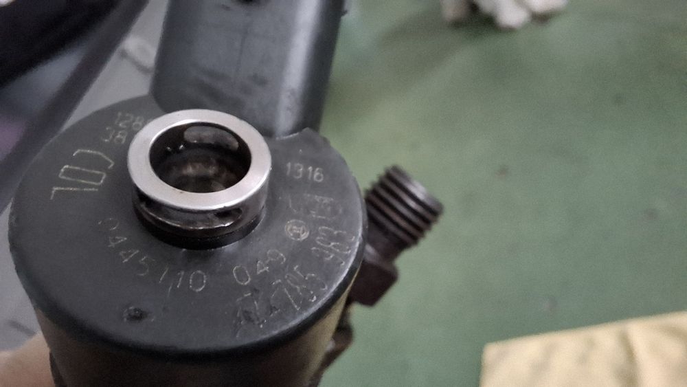Wtryskiwacze BMW E39 193KM 3.0D 6 szt.