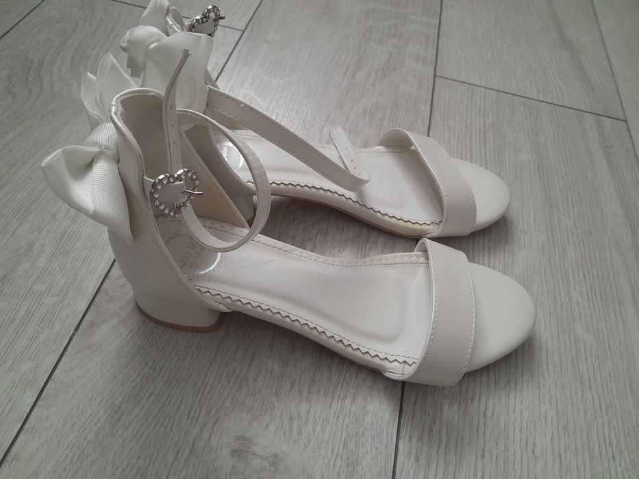 Buty do komunii dla dziewczynki