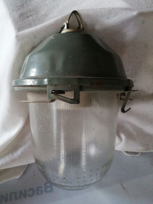 Фонарь подвесной.