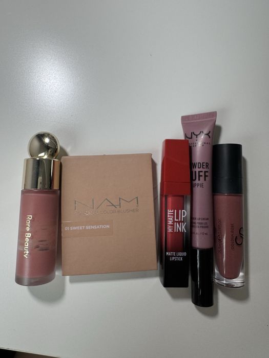 Zestaw kosmatykow róż Rare Beauty hope i inne