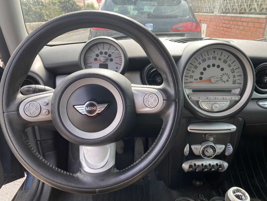 Mini One 1.6 gasolina ano 2010