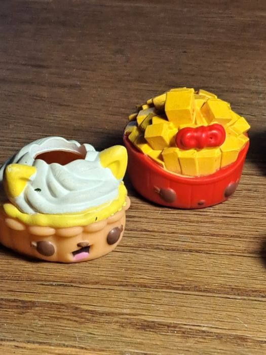 Zabawki num noms 18
