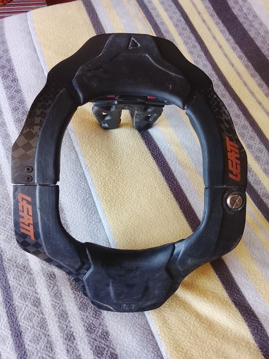 Leatt Brace 6.5 Carbono