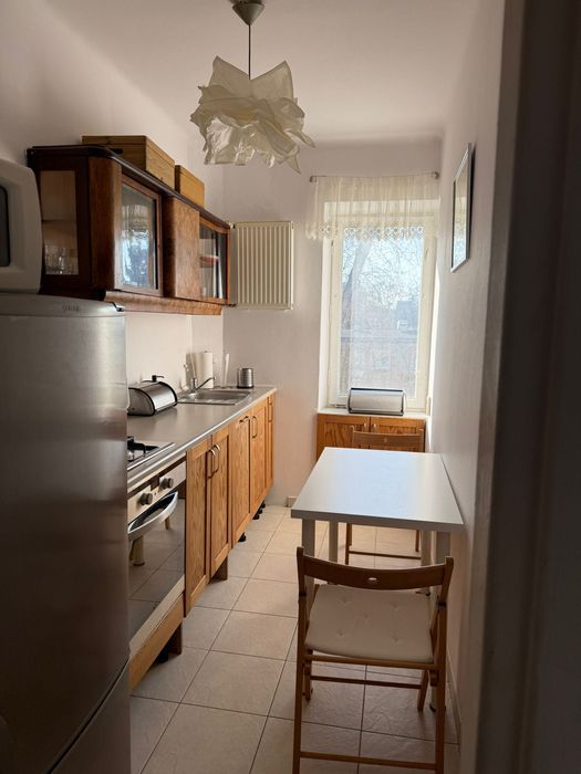 2500 PLN, 2 pokoje, metro Racławicka, bezpośrednio od właściciela.