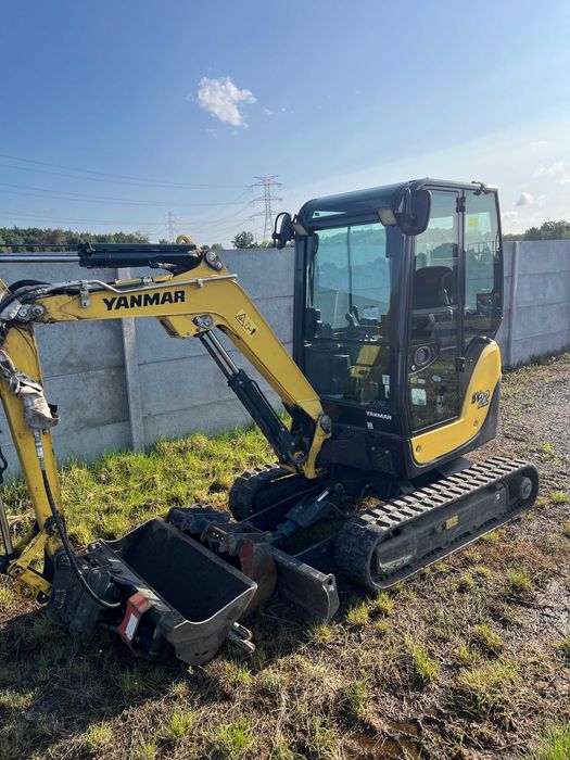Usługi minikoparką 2.2t oraz koparką 16t (wykopy,niwelacje)
