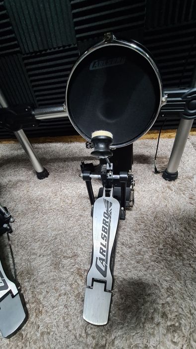 Bateria electrónica Carlsbro CSD-500 + amplificador Aroma ADX-20