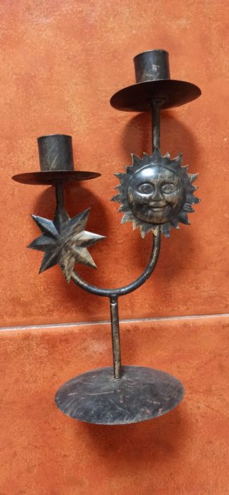 Tudo a 1 euro - Luvas, pratos, cinzeiro, álcool, copos, porta-chaves