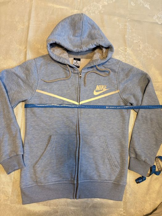 Продам худі зіпку на флісі жіночу від бренду Nike