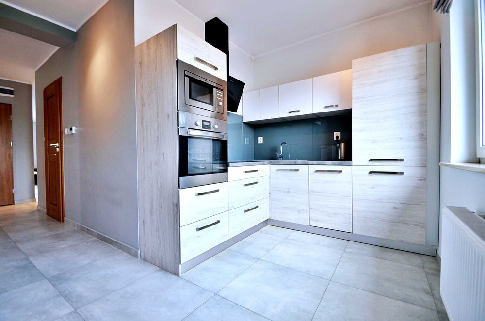 Przestronne 3 Pok. | Miejsce parkingowe | Szeroka