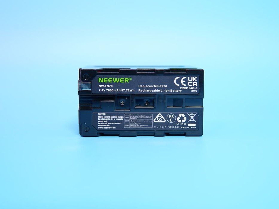 Зарядное устройство + 2шт батарей NEEWER NW-F970 (NP-F970) 7800mAh