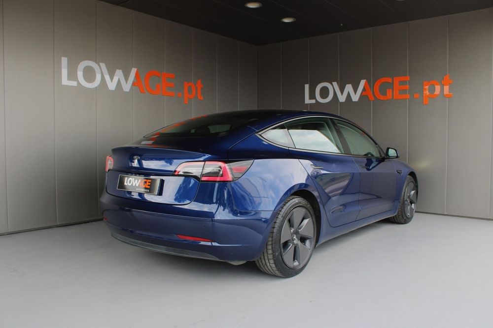 Tesla Model 3 Standard Range Plus RWD