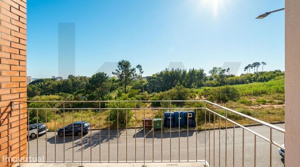 T2 Quinta da Borleteira: Luminosidade, Áreas Generosas e Garagem Box