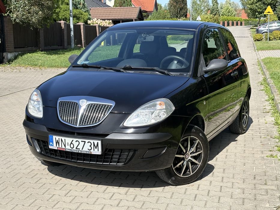 Lancia Ypsilon