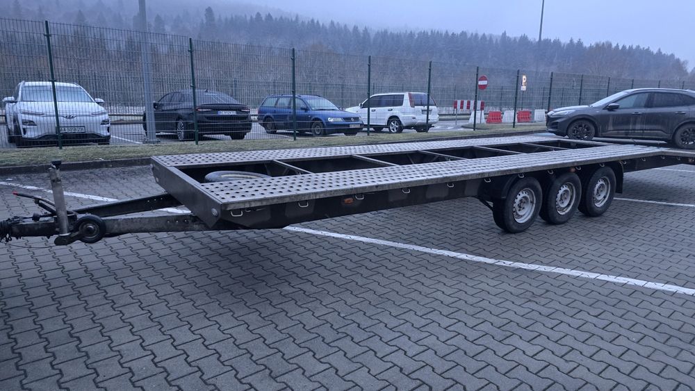 Лафет на два авто  NIEWIADÔW

D.2 BR3