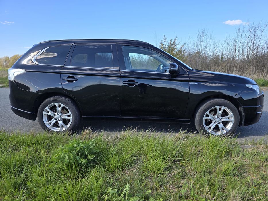 Mitsubishi Outlander 2013 4x4 7-osobowy bogata wersja wyposażenia