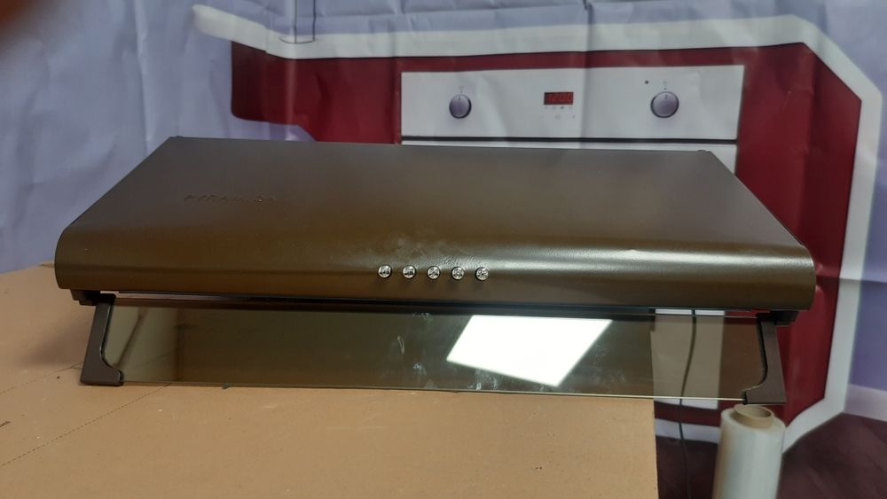 Витяжкі кухонні плоскі Pyramida MCH 50, 60 Brown, White
