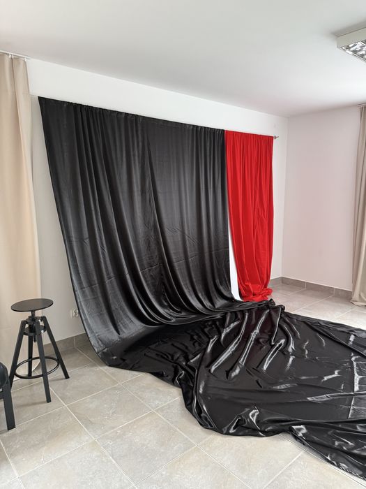 Material satyna idealna na scianki sesje foto