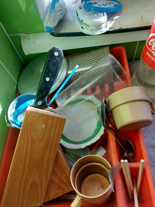 Кухонні речі віддаю