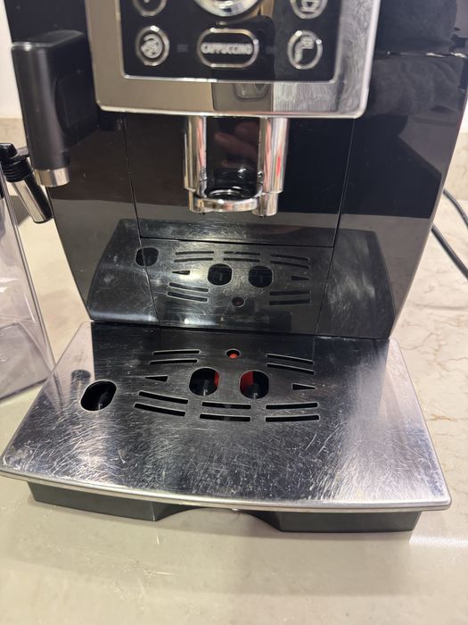 Ekspres do kawy Delonghi ecam23 460 b