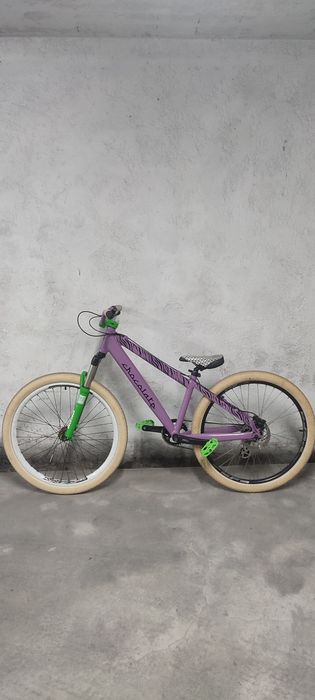 Bicicleta dirt,wheelie,BTT,estrada,urbana