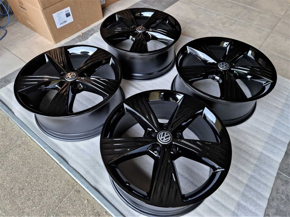 Alufelgi 19 5x112 VW Passat Tiguan Golf Jetta Touran T-Roc Czarne 297#
