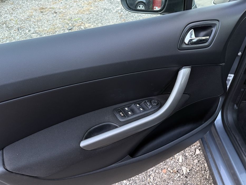 PEUGEOT 308 1.4 VTI Gasolina - 115.000 km - Com Garantia