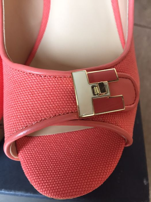 Продам босоножки и туфли Tommy Hilfiger новые