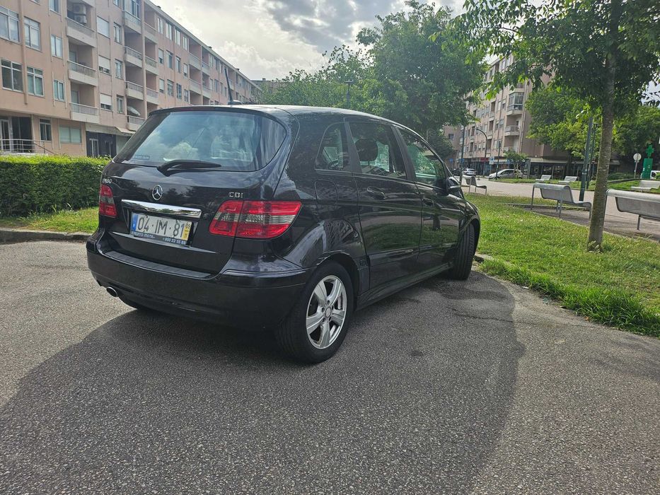 Mercedes B180 (Monovolume)