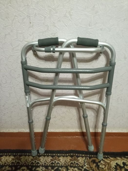 Ходунки складні дорослі