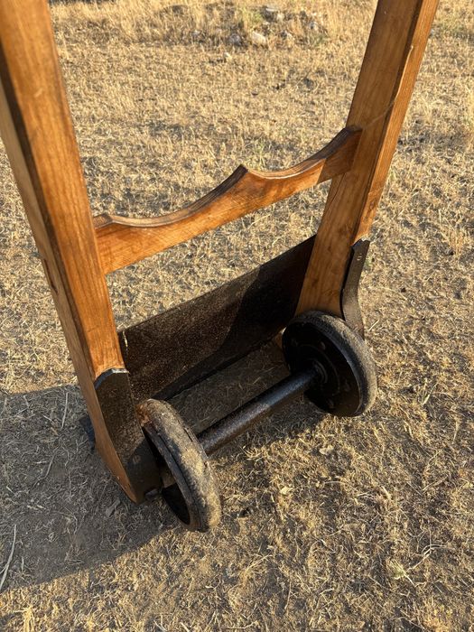 Carrinho porta Sacas de debulhadora antigo