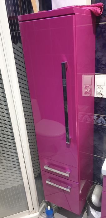 Meble łazienkowe z umywalką