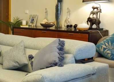 Aparador em pinho. Bom estado