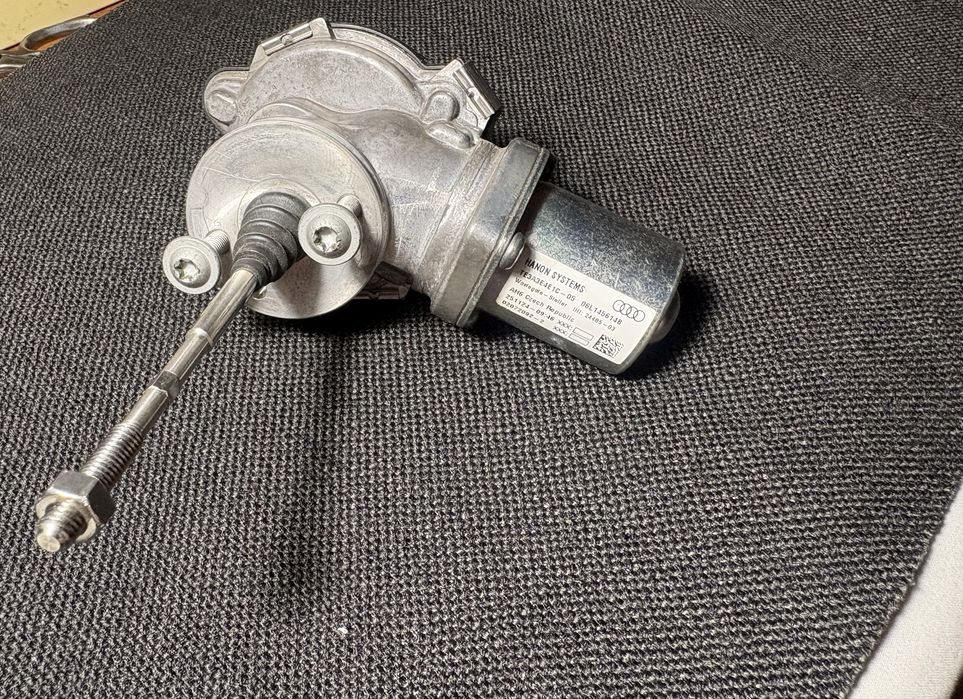NOWY Oryginalny Zawór Płynu Chłodzącego VW Audi Cooper Standard PBT-GF30