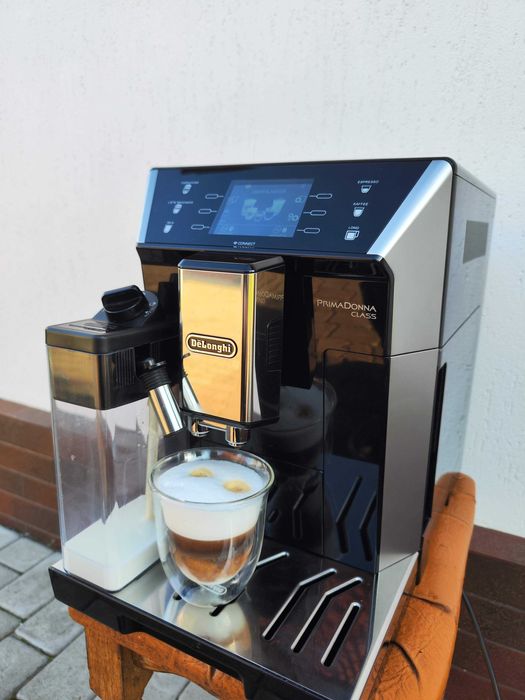 Кавомашина DeLonghi ECAM 550.55 PrimaDonna Class Bluetooth