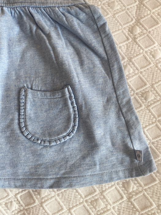 Vestidos jardineira azul e rosa