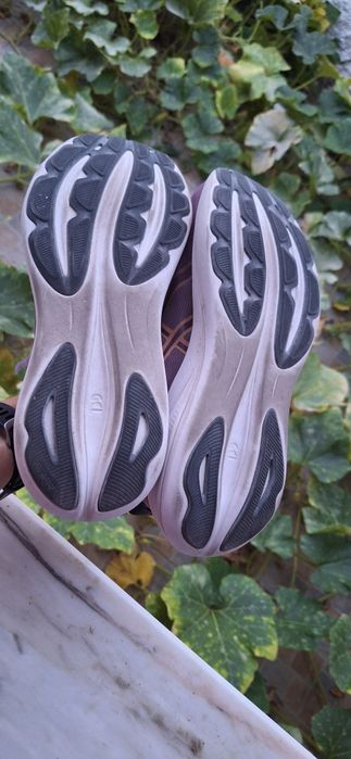 Ténis corrida ASICS como novos 38