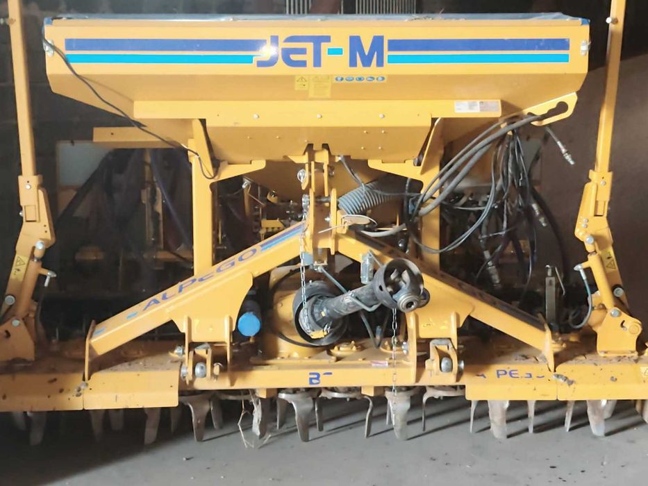 Siewnik zbożowy alpego amazone